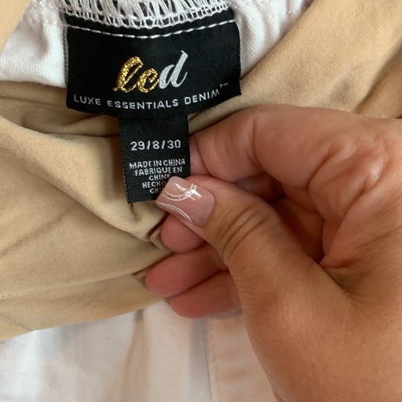 NWT Luxe Essential Denim Maternity White Jeans - Picture 7 of 7